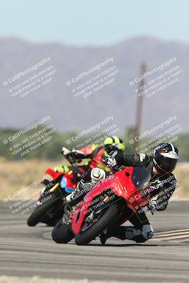 media/Oct-13-2025-Moto Forza (Mon) [[a66d839500]]/3-B Group/Session 3 (Turn 16)/